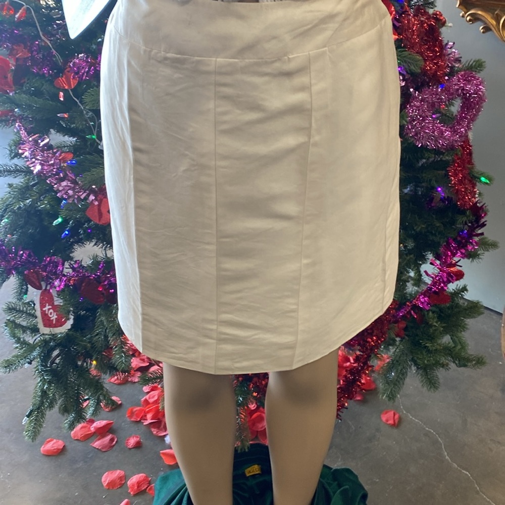 Prada off white 100% silk linen like skirt, size 42, good condition!